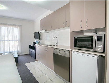 Unit 401/11 Ellenborough St, Woodend, Ipswich - Greater Region, 2 Kuwarto, 2 Banyo, Apartment
