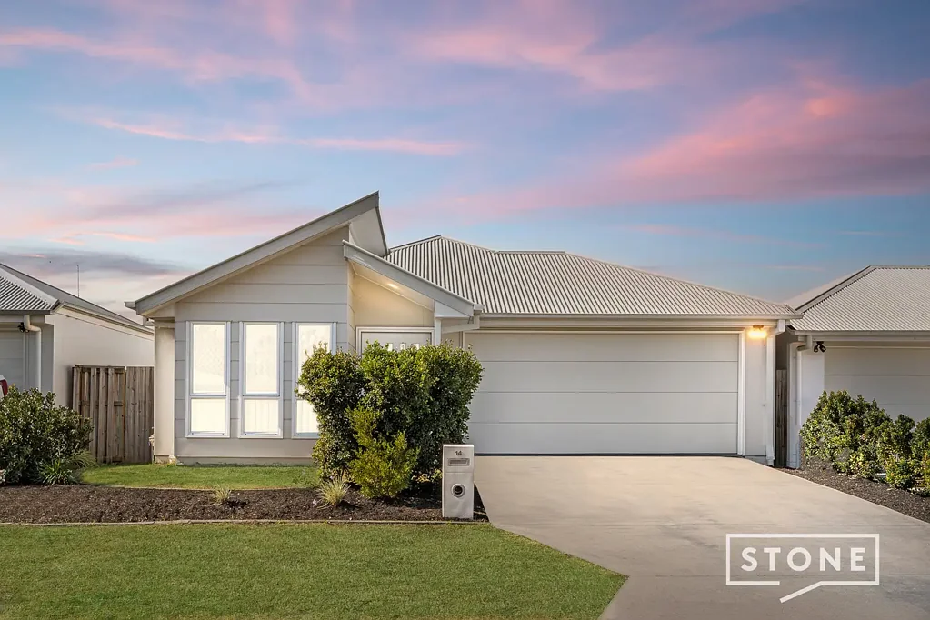Logan Reserve 5 Bedroom Family-Friendly Luxury in Logan Reserve - Don't Miss Out
