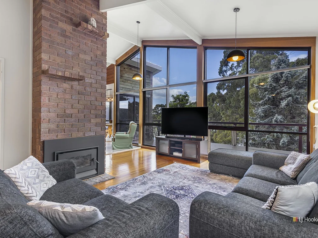 54 Mungala Crescent, Miandetta, TAS 7310