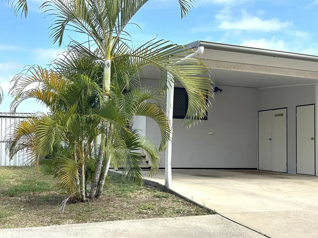 Furnished Unit in Small Quiet Estate