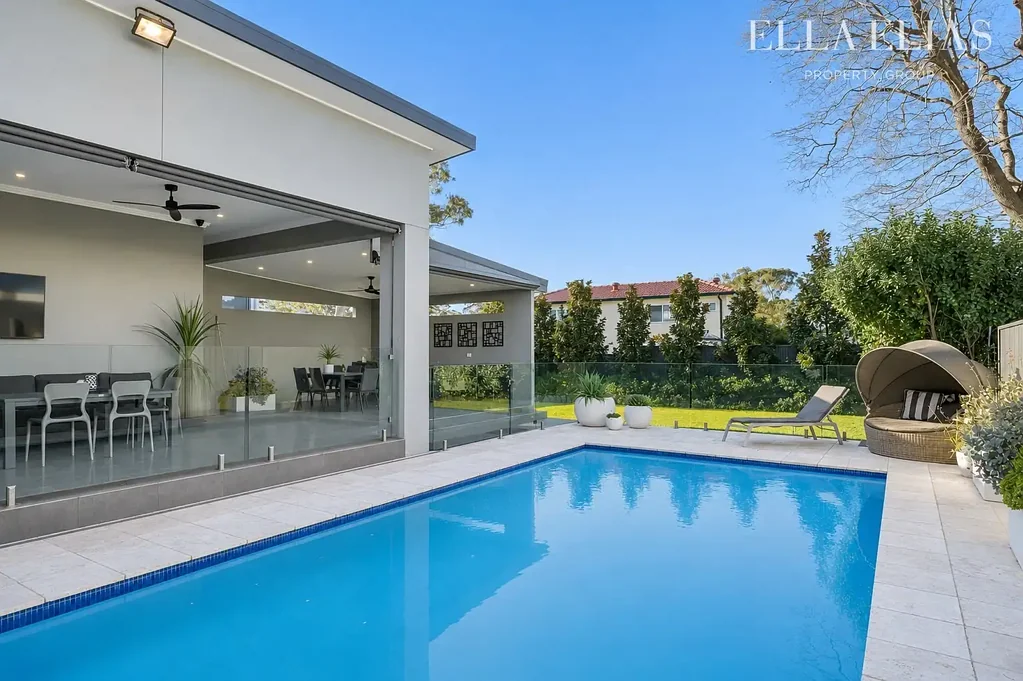 Ryde 6房 现代家庭绿洲，奢华泳池生活 Contemporary Family Oasis with Luxurious Poolside Living