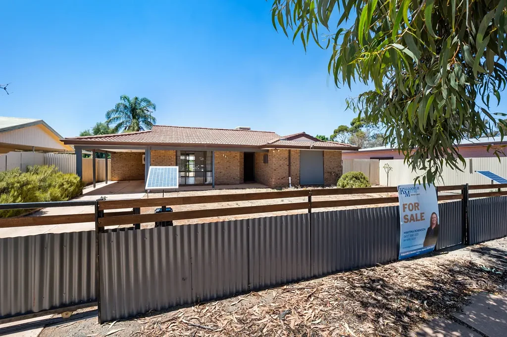 147 Addis Street, West Lamington, WA 6430