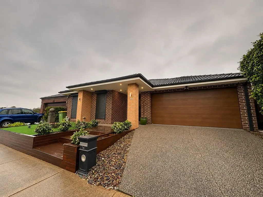 Beautifully designed, effortlessly luxurious in the heart of Officer!