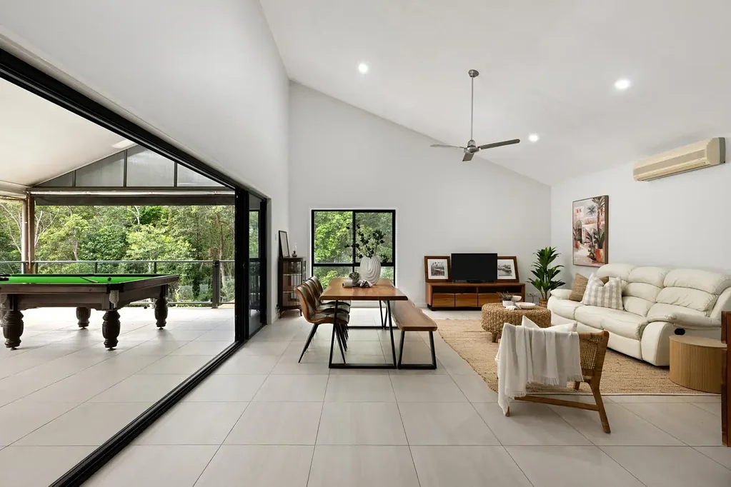 Buderim 5房  Owners Have Committed Elsewhere... Needs To Be Sold!