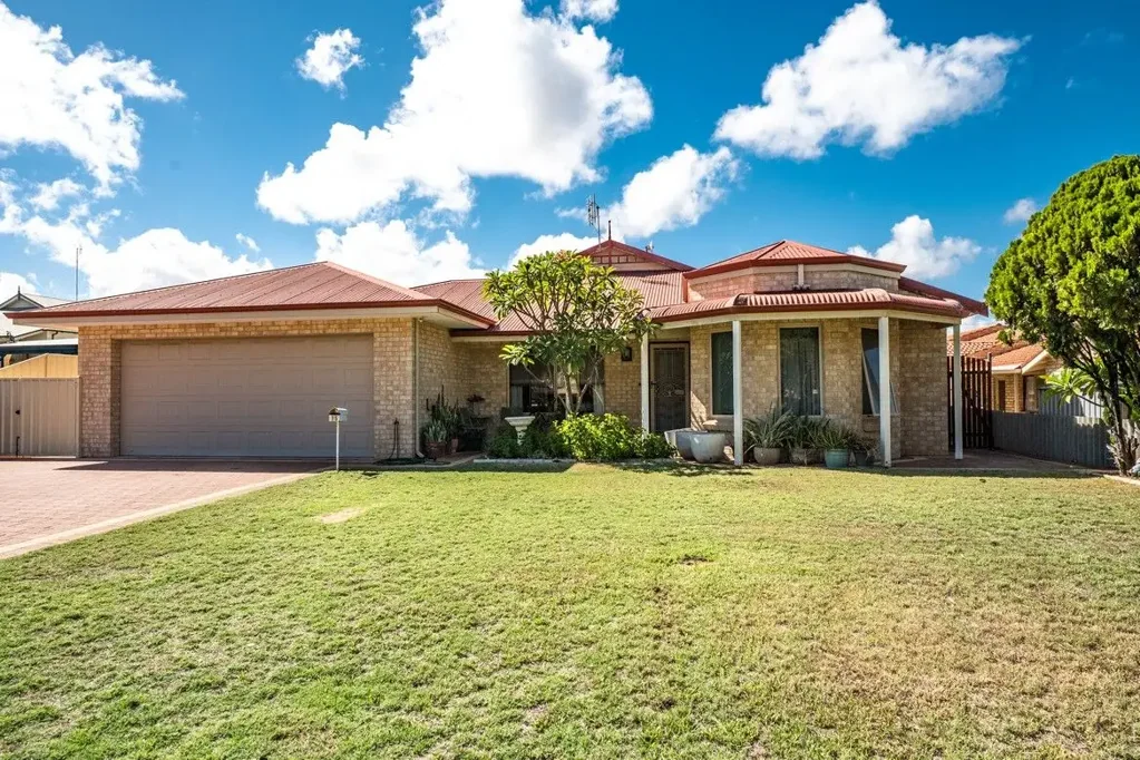Port Denison 4બેડરૂમ Large Family Home - 15 Reeve Terrace, Port Denison