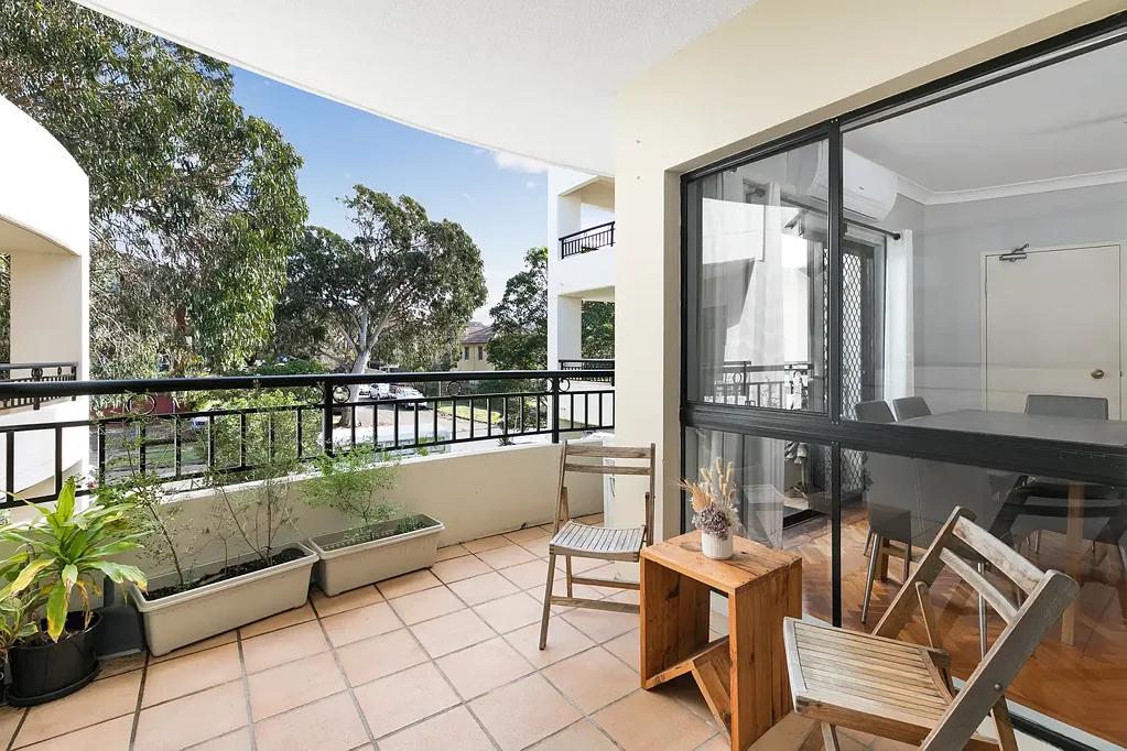 Cronulla 3 Bedroom SPACIOUS COASTAL LIVING WITH BONUS STORAGE & WEST-FACING BALCONY