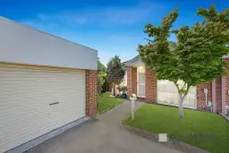 1/96 Botanical Grove, Doveton