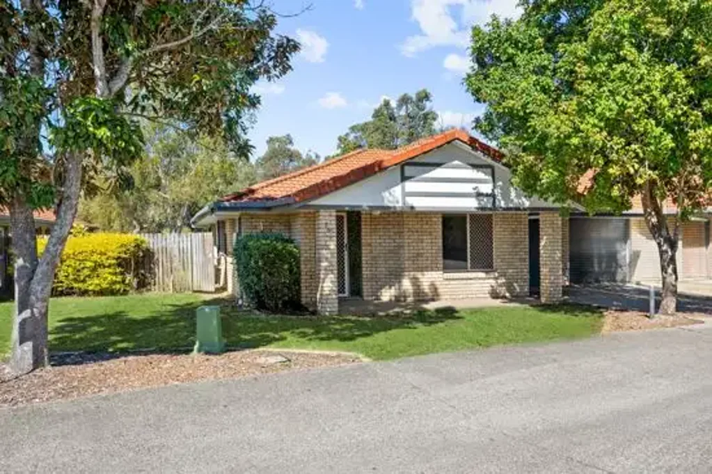 Kuraby 3ਬੈੱਡਰੂਮ Stylishly Renovated Villa with Wooden Flooring & Stone Benchtops in Kuraby - Just Move In!