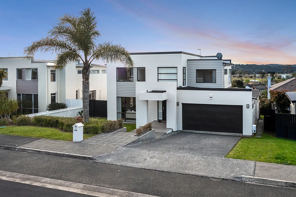 16 Oak View Terrace, Albany, North Shore City, Auckland