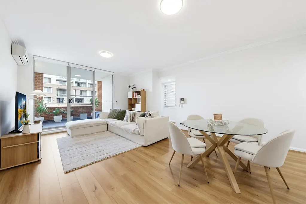 Wentworth Point 2Zimmer Modern Oasis | Exceptional Space, Privacy & Abundant Light