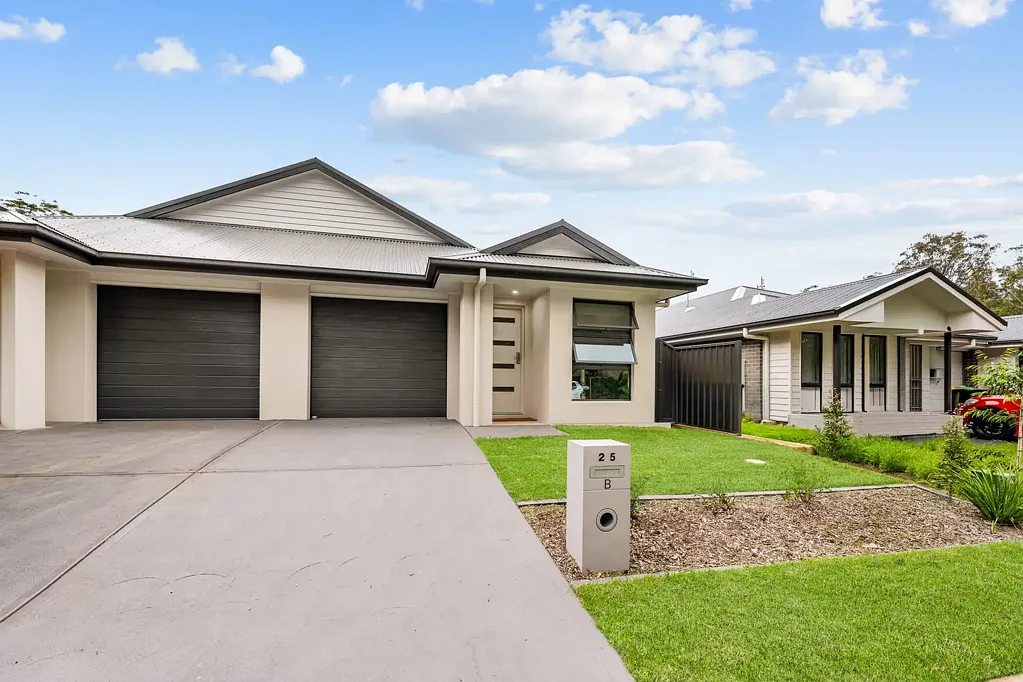 Medowie 3침실 The Perfect Start in Medowie - Stylish, Low-Maintenance Duplex Living