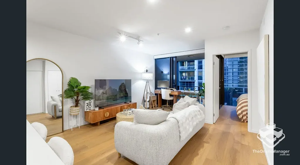 Fully Furnished 1 Bedroom 1 Bathroom 1 Car Apt