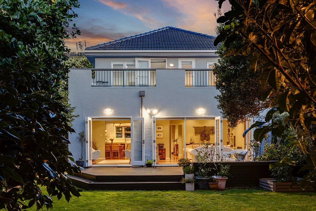 20 Tuatoru Street, Eastbourne, Lower Hutt, Wellington