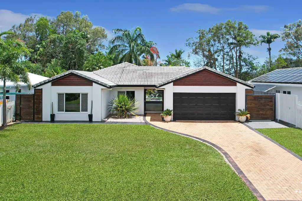 Kewarra Beach 4બેડરૂમ TROPICAL DREAMING | Palm Trees, Pool & Room For Shed