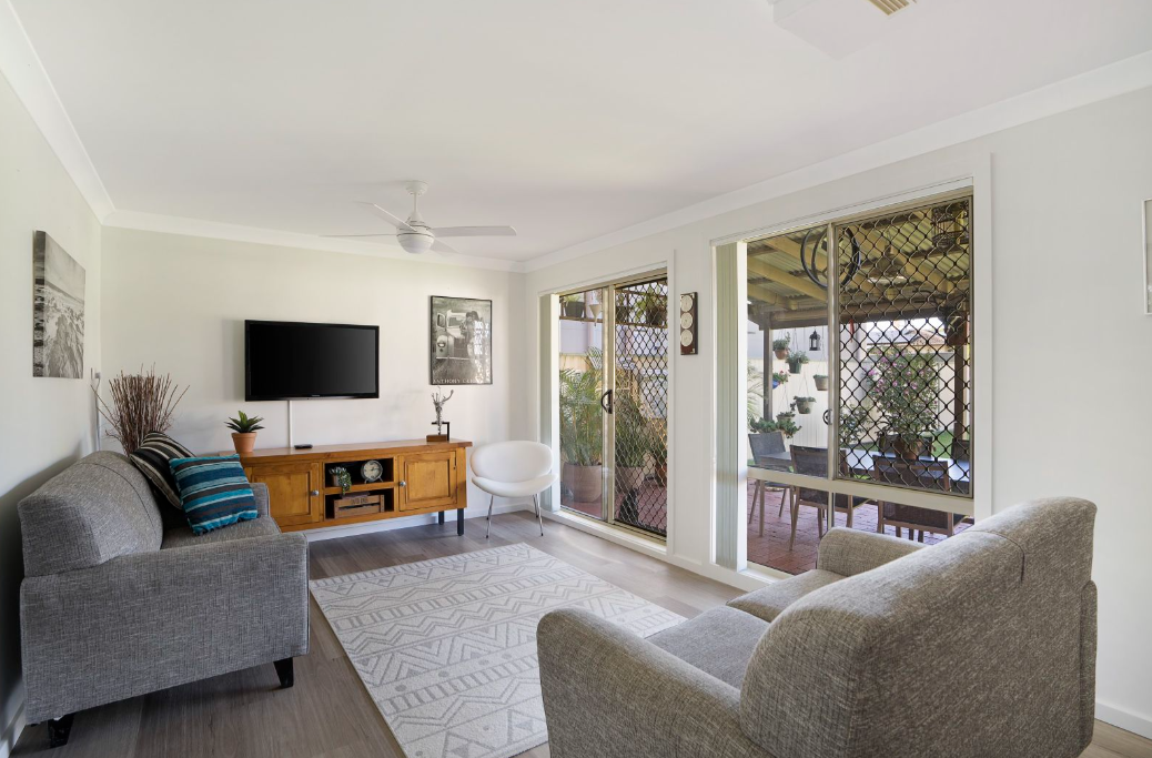 4 CHITTAWAY RD, CHITTAWAY BAY NSW 2261, 0房, 0浴, House