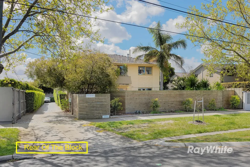 4/1207 Dandenong Road, Malvern East, VIC 3145