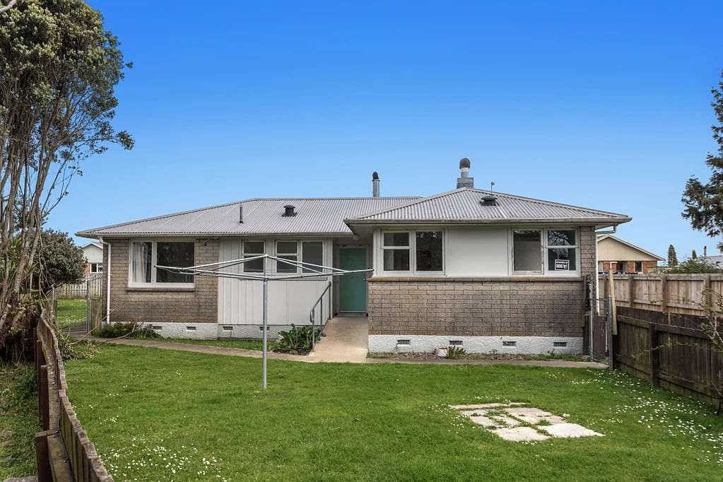 Whakatane 4房  Two for the Price of One On Paterson