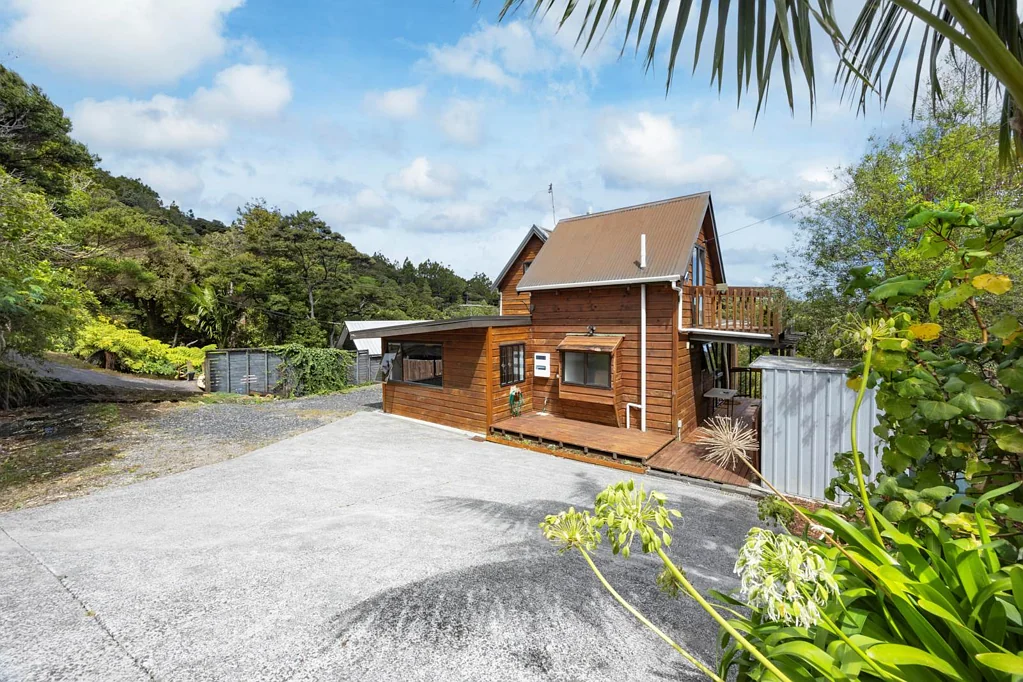 1111 Huia Road, Huia, Waitakere City, Auckland