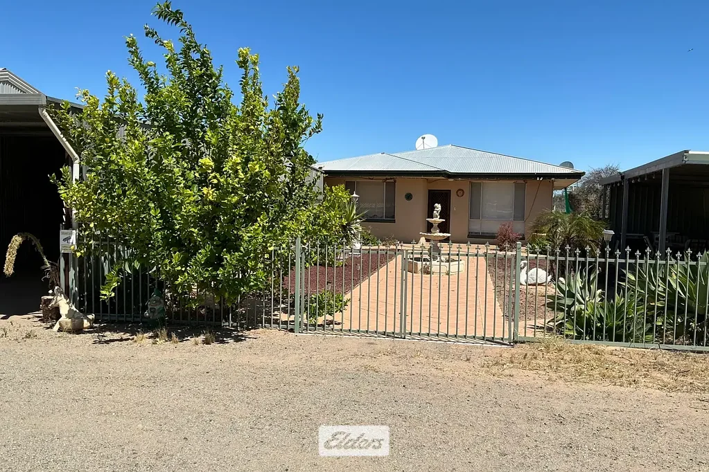 Menindee  "Darling river - Menindee -  'Shamrock Hill' lifestyle holding