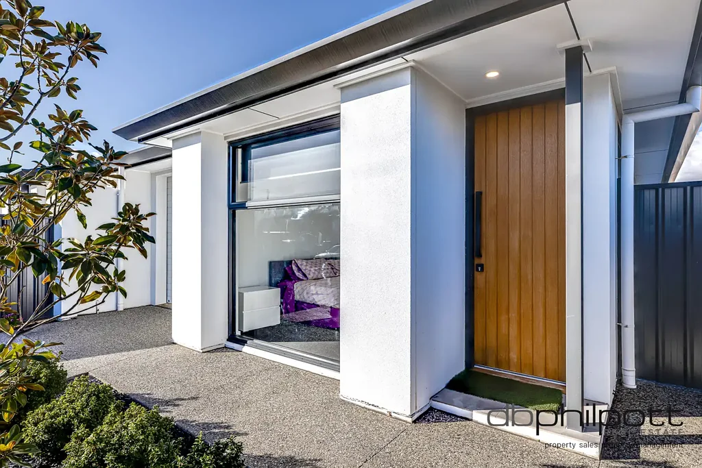 32 Parsons Grove, Park Holme, SA 5043