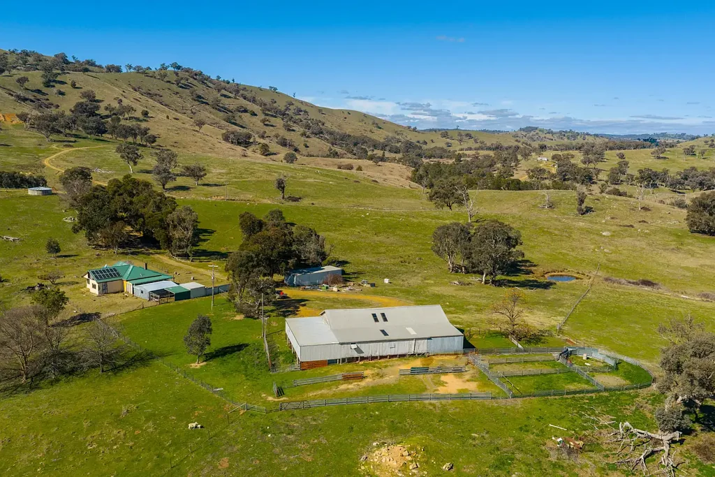 Crookwell Escape to the Hills
