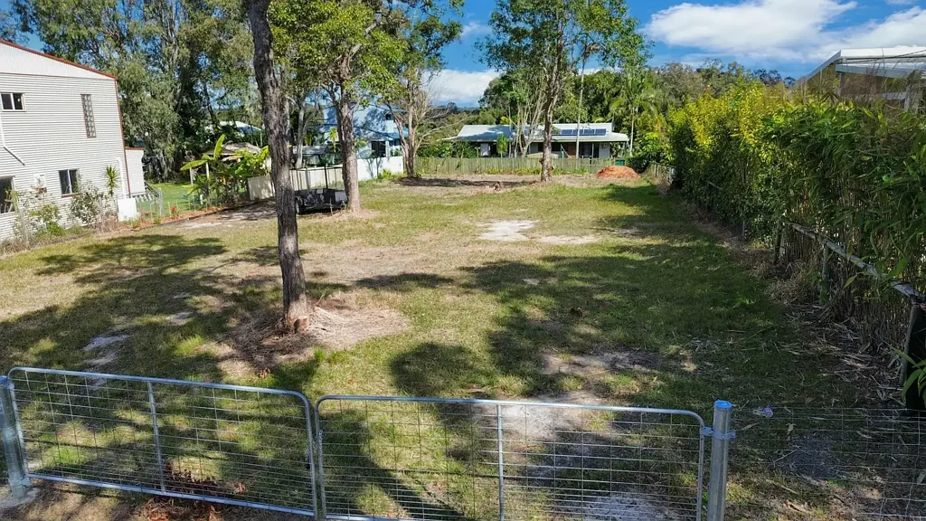 Macleay Island 大型1012平米地块 土壤测试已完成 理想步行位置 高置建筑水景 租赁需求强劲 1012m² Block -  Unlock Water Views
