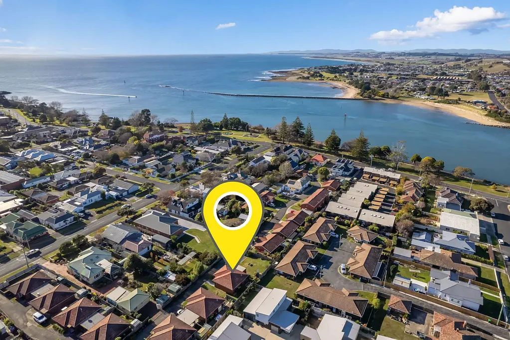 Devonport 2 Bedroom Downsize into one of Devonport's Best Pockets- Lovely Renovated Unit