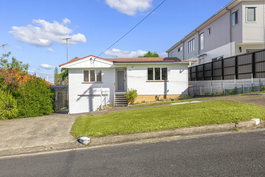 Beautifully Renovated Family Home in Prime Upper Mount Gravatt Location