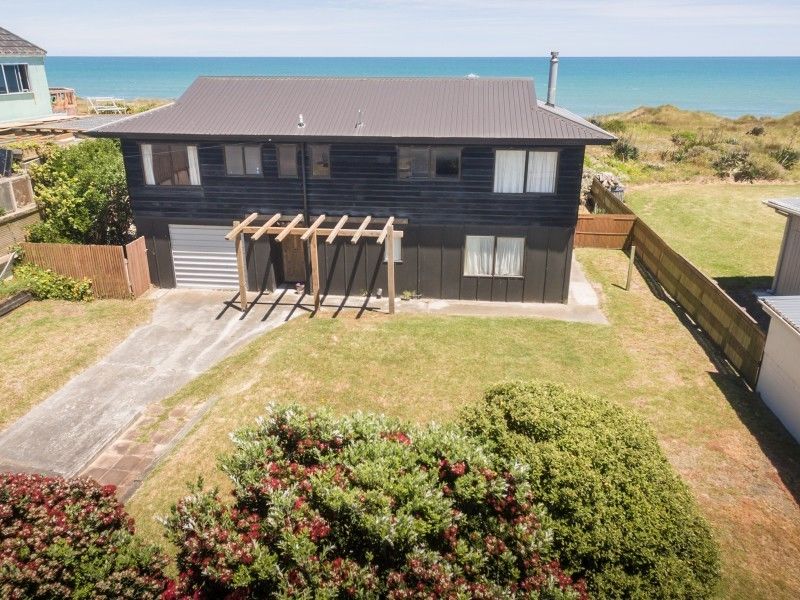 12 Marine Parade South, Foxton Beach, Horowhenua, 4 રૂમ, 0 બાથરૂમ