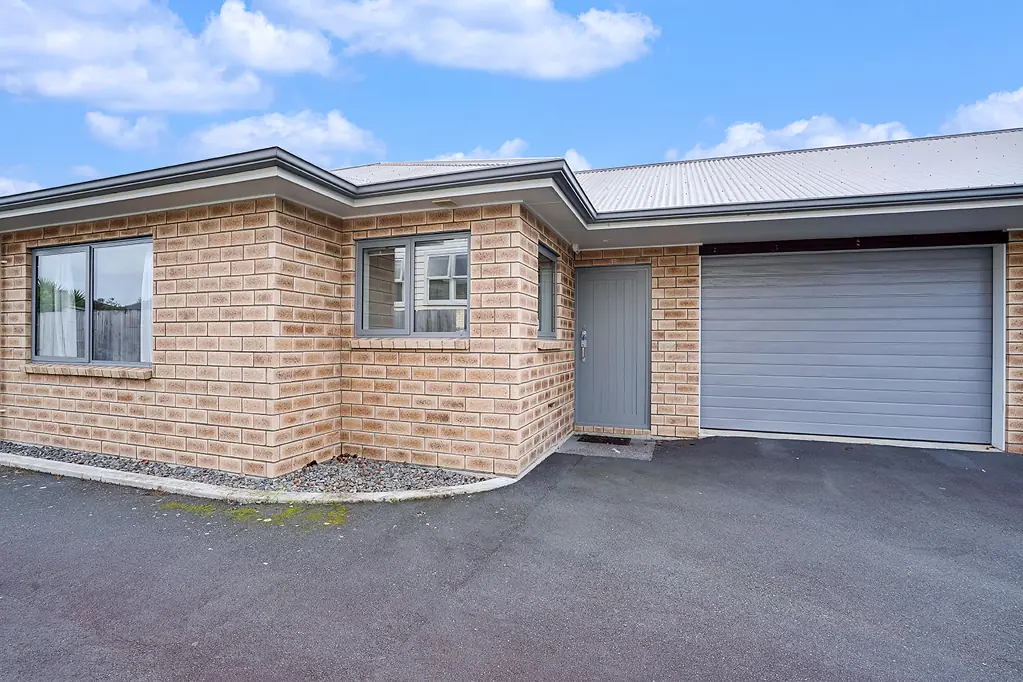 Frankton 2房  Brick, Double Glazed & Refreshed