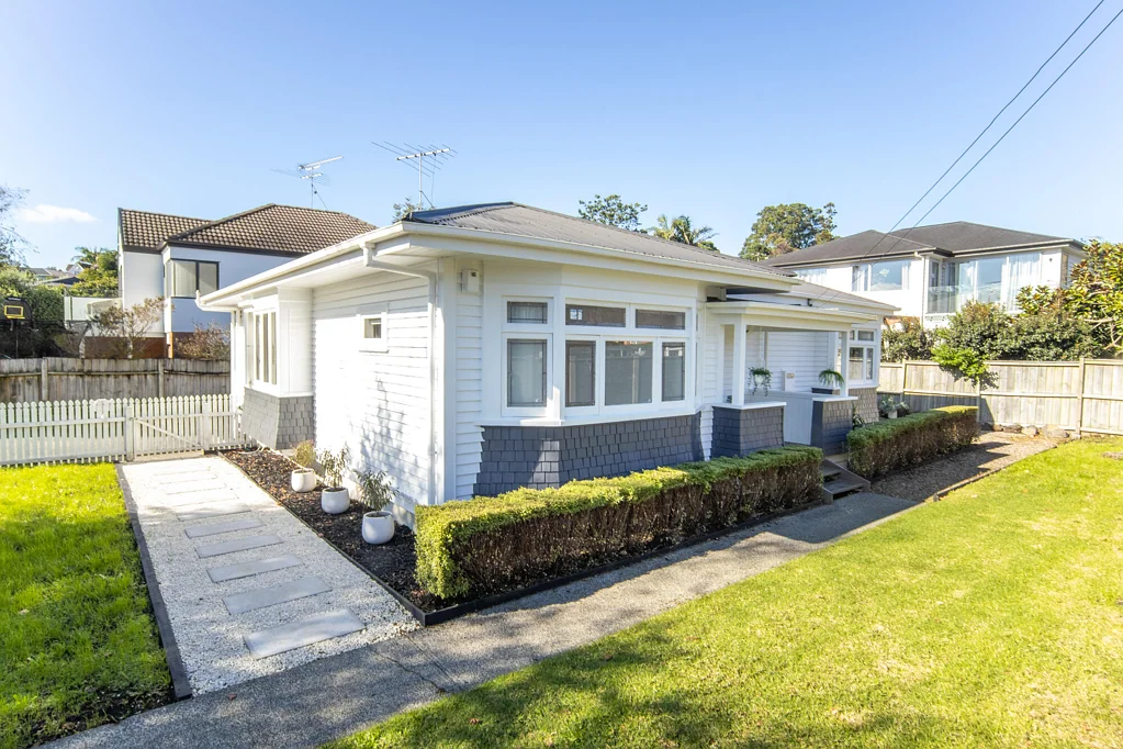 Royal Oak 3 Bedroom Timeless Character, Modern Ease on Freehold 468sqm