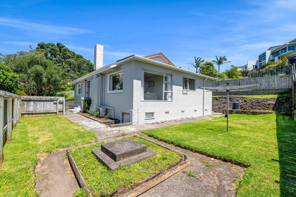 Moturoa 3房  buy now $525,000