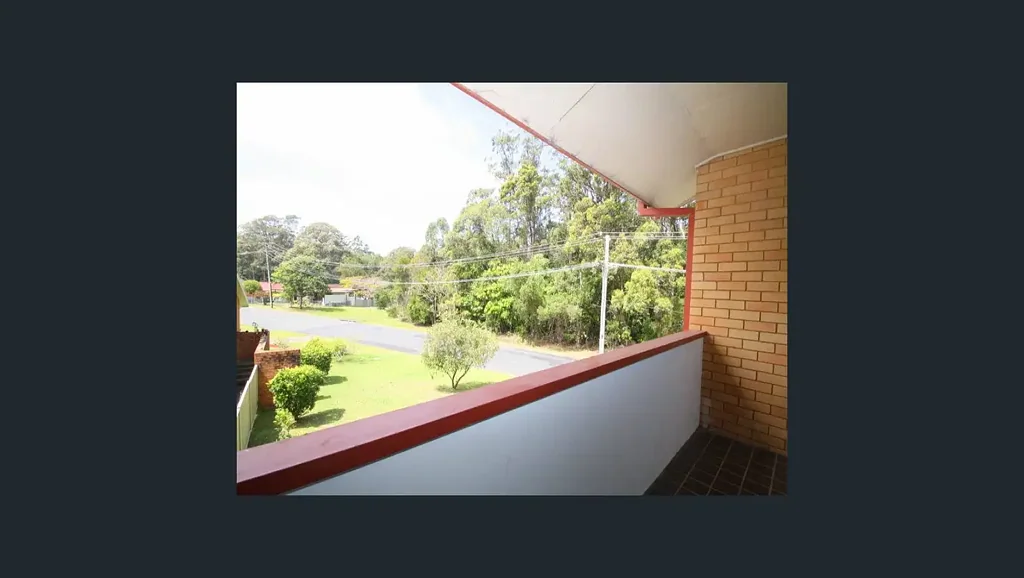 Coffs Harbour 2chambre 2 bedroom Villa in Coffs - in Central Coffs Harbour with undercover parking and Private Courtyard with separate laundry room