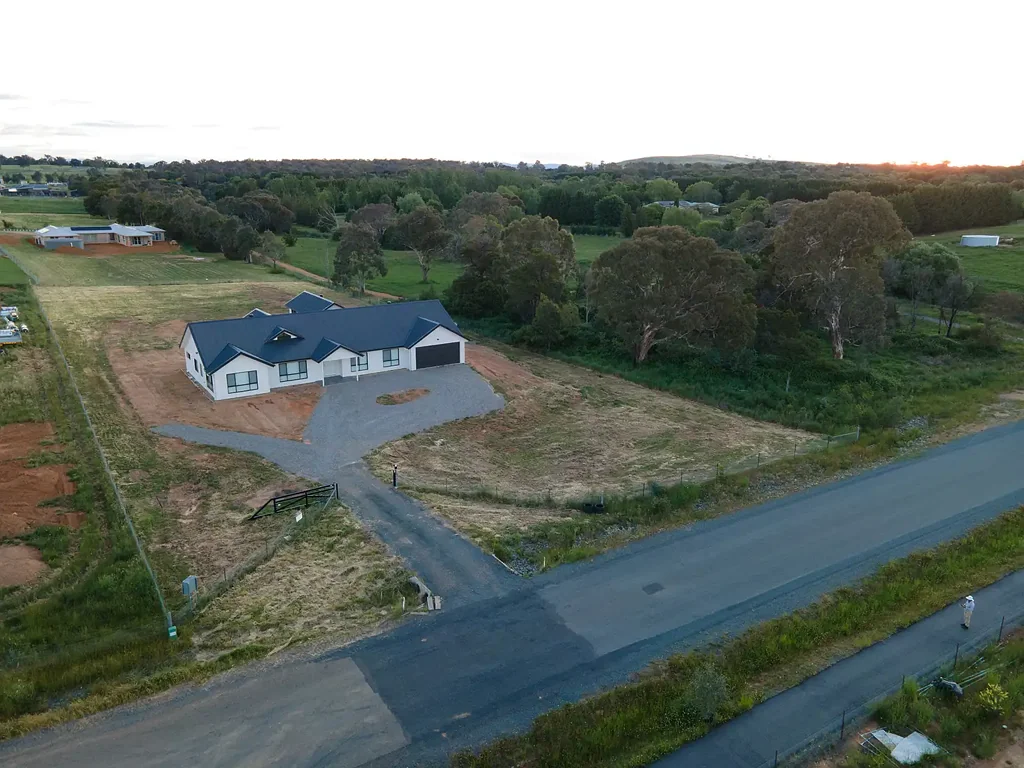Murrumbateman 6Kwarto Brand-New 5-Bedroom Home with Granny Flat - Rural Tranquillity Near Canberra - Outstanding value for a brand new home x 2 on acreage in Murrumbateman