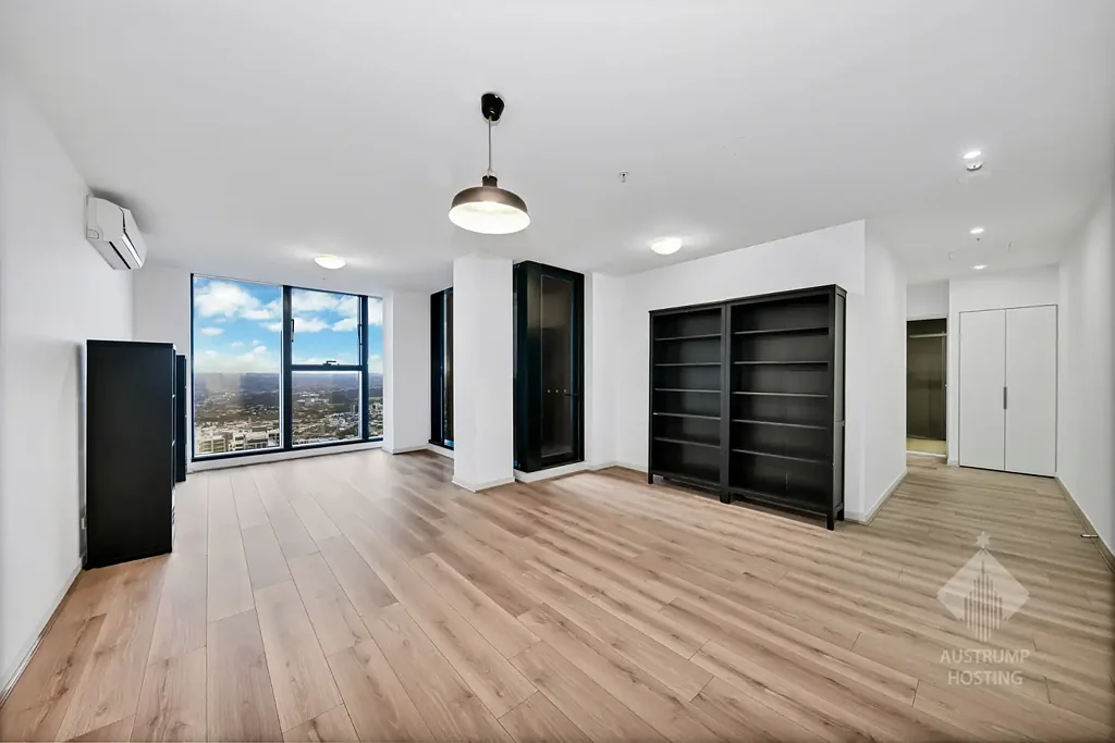 Spacious 3-Bedroom Apartment in Collins Tower – Elevated CBD Living