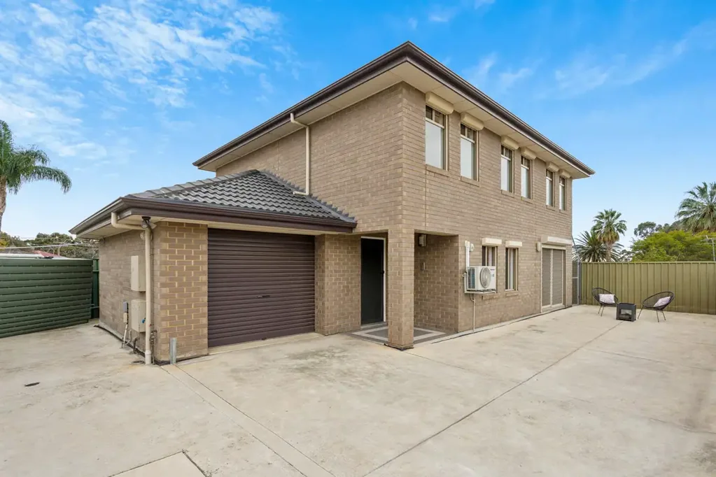 Gulfview Heights 4 Bedroom Beautifully Presented and Privately Positioned Family Home