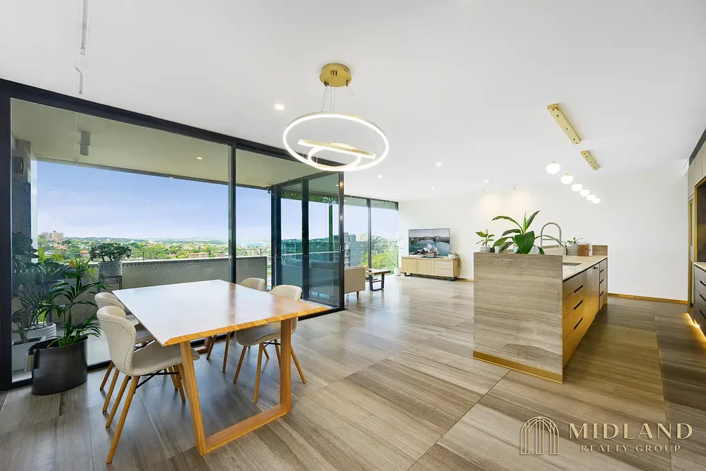 North Sydney 3침실 Exquisite Three-Bedroom Residence in 'The Heritage' with Private Lift Access