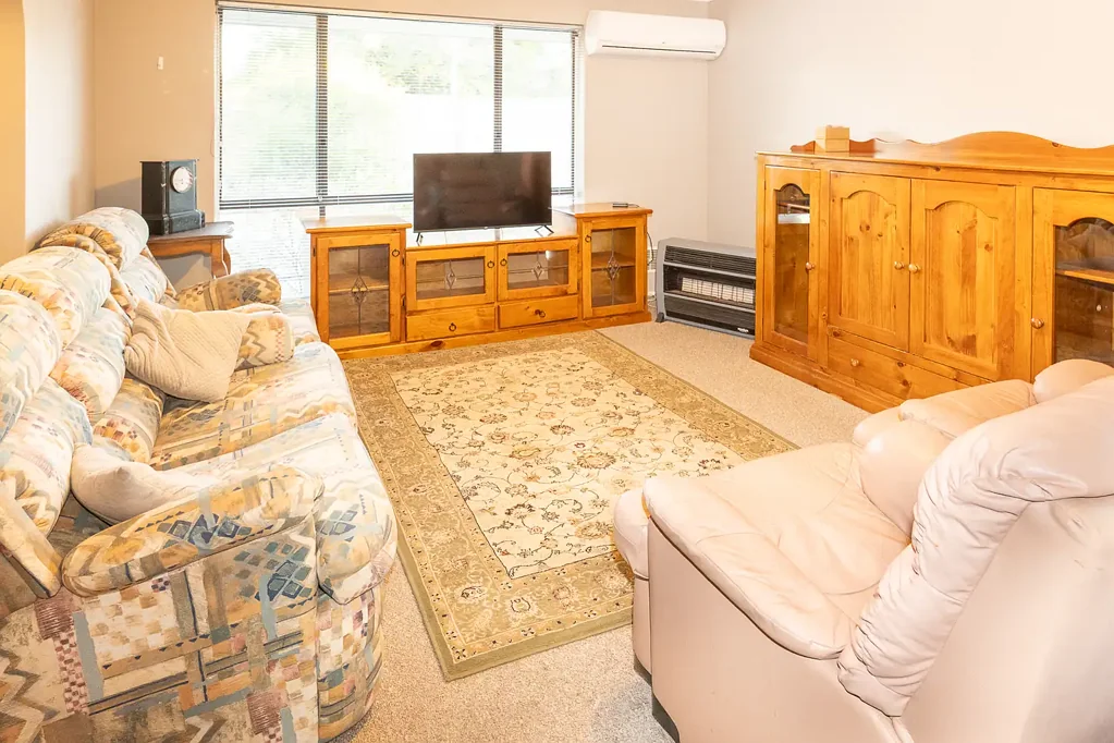 Kelmscott 4 Bedroom Dual-Living Flexibility - Now Back on the Market!  4 Bed - 2 Bath - 4+ Car - 688m² Corner Block Kelmscott