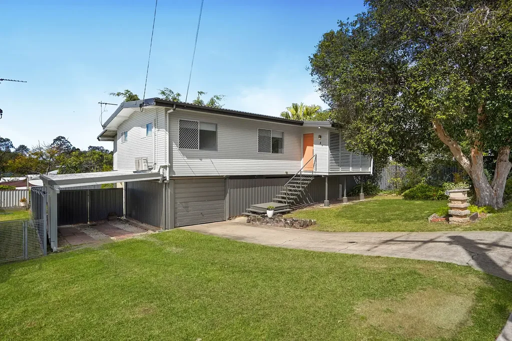 Albany Creek 3房 Albany Creek 备受追捧地段的精美翻新住宅 Beautifully Updated Home in a Highly Sought After Albany Creek Location