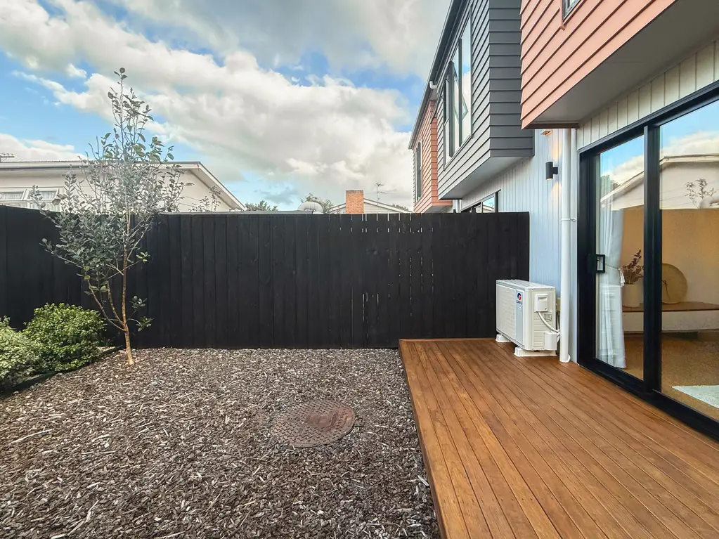 Te Atatu Peninsula 2ਬੈੱਡਰੂਮ Bigger- Nicer- Affordable Peninsula Starter