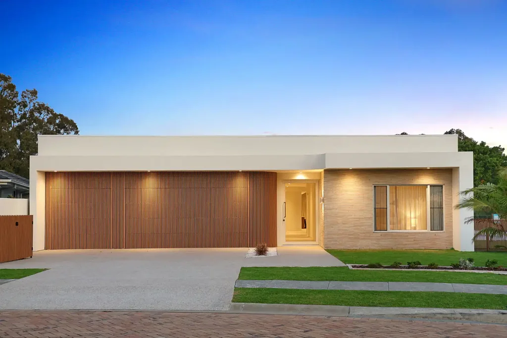 Hope Island 4બેડરૂમ A Bespoke Masterpiece of Single-Level Luxury and Refined Design