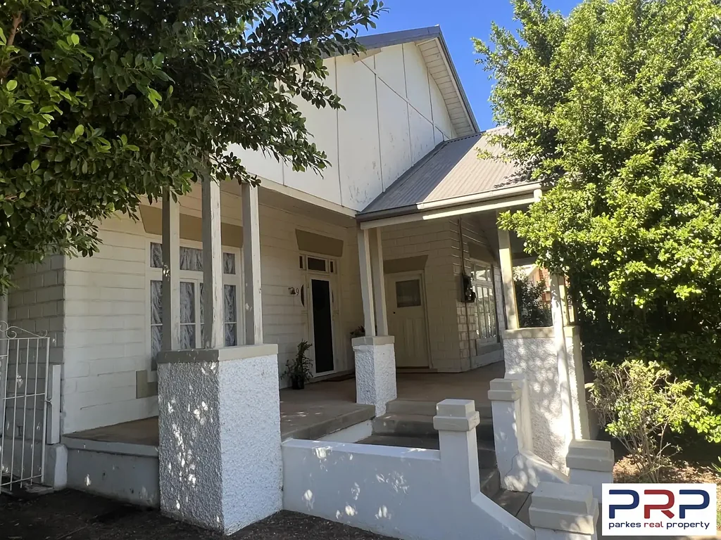 Parkes 3房  Charming Family Home in the Heart of Parkes - 19 Currajong Street