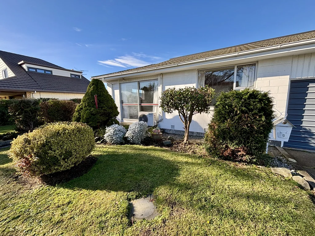 5 Shannon Place