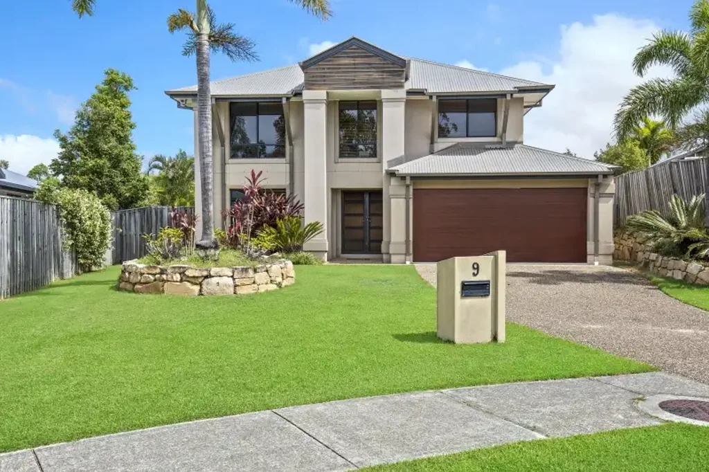 Spacious Family Residence in Highly Desirable Reedy Creek