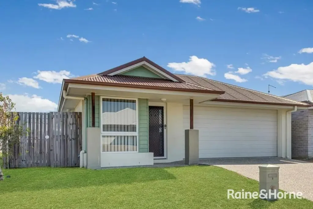 8 Oystercatcher Road, Kirkwood, QLD 4680