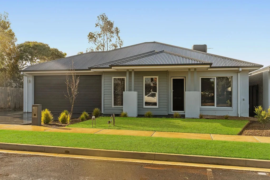 2A Morton Street, Bacchus Marsh, VIC 3340