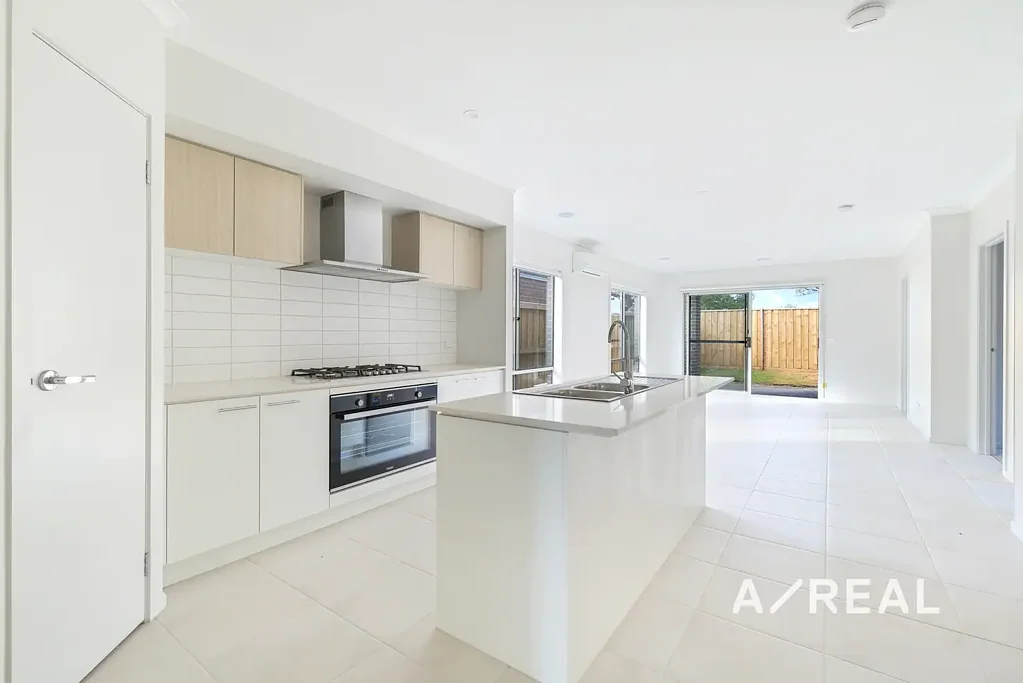 Brand New 4-Bedroom Gem in the Heart of Woodstock!