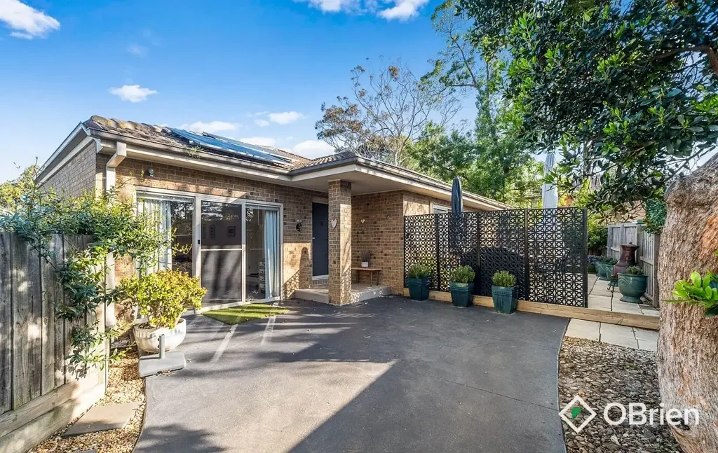 A Rare Opportunity on Olivers Hill