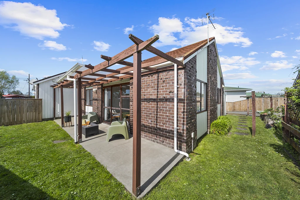 Masterton 2 Slaapkamer Fresh, Light & Ready For You-BEO $335,000