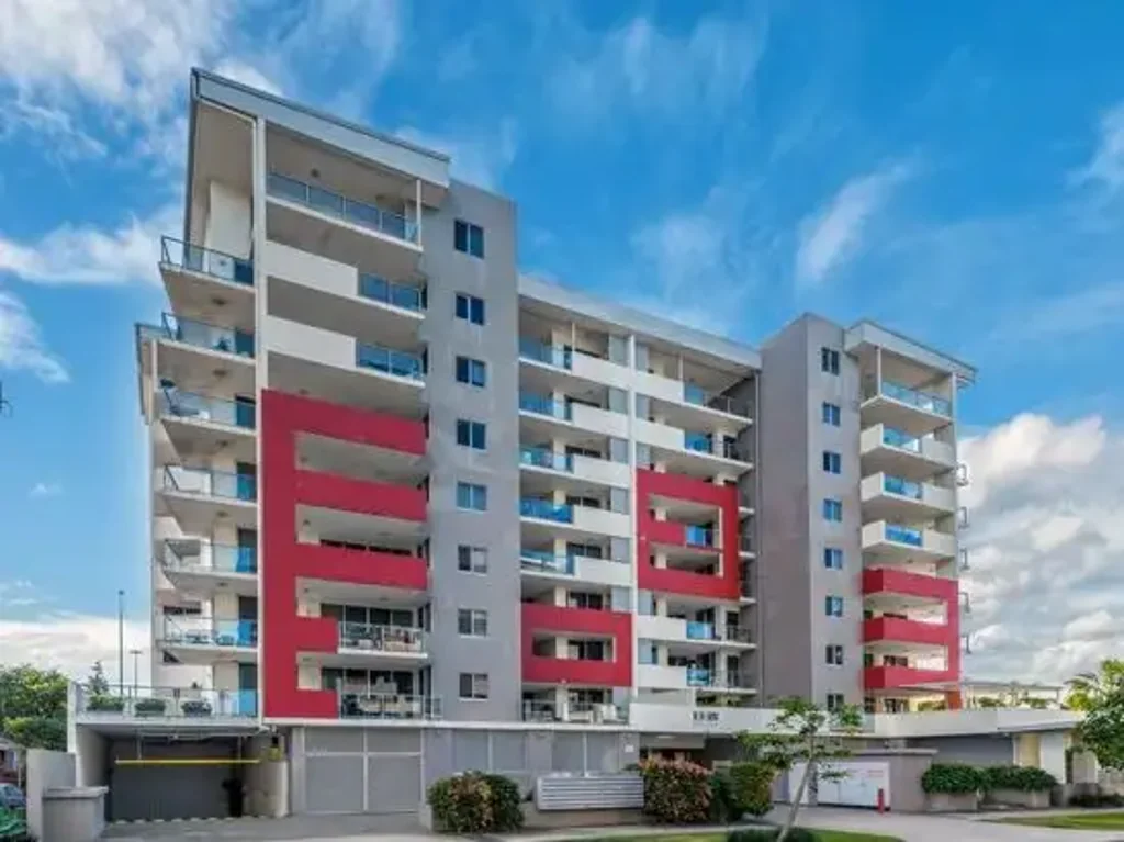 Spacious Two-bedroom Plus Study Apartment in Prime Chermside Location
